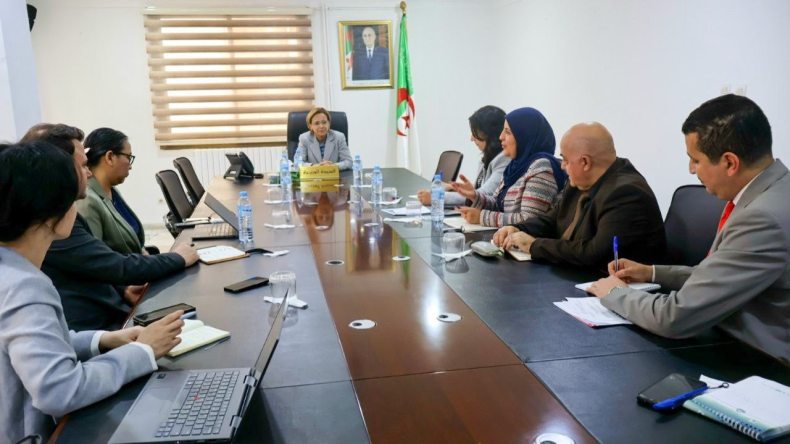 وزارة البيئة تستضيف وفدا رفيع المستوى من الصندوق الأخضر للمناخ