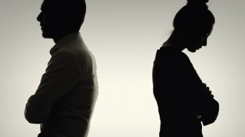 زواج الصمود.. تضحية بطولية أم دمار مؤجل؟