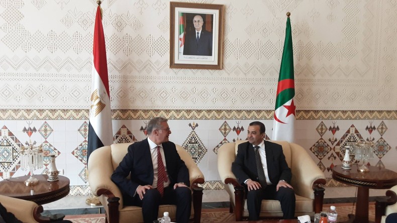 وزير البترول والثروة المعدنية المصري يشرع في زيارة عمل إلى الجزائر