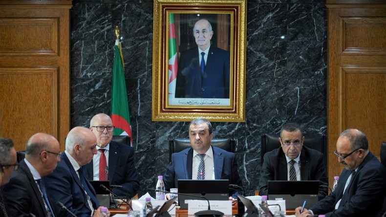 تنسيق حكومي لتعزيز الإدماج الصناعي وتقليص التبعية للاستيراد