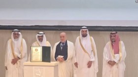 تتويج الجزائر بالجائزة البرونزية لـ”جائزة لبَّيْتُمْ” 