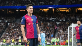 ليفاندوفسكي يعلن رحيله عن برشلونة