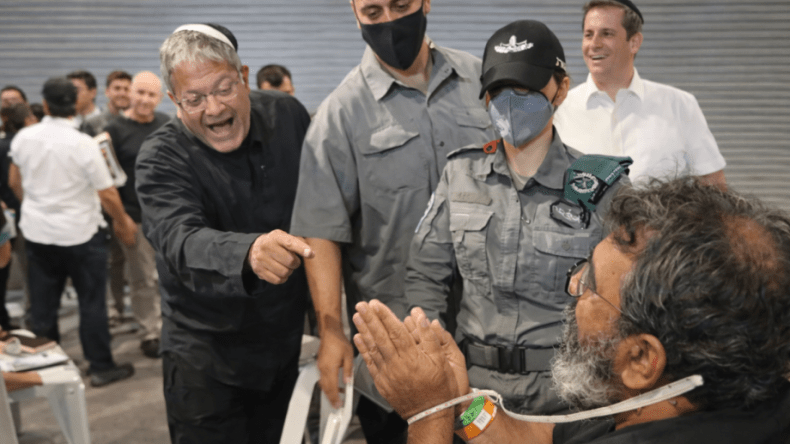 لائحةُ اتهام: النظام، والعقيدة، ومَن يُسلِّحونه