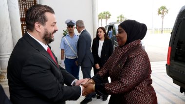 رئيسة جمعية جمهورية موزمبيق تصل إلى الجزائر