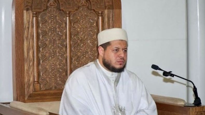 حملة ممنهجة لذباب المداخلة على الشيخ حمزة بلقاسم!
