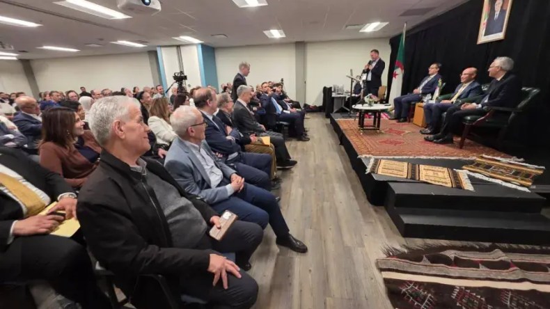 شايب يستهل زيارته إلى كندا بلقاء تفاعلي مع الجالية الجزائرية