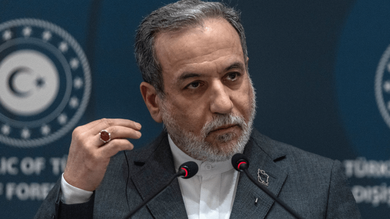 عراقجي: “مقامرة نتنياهو” كلفت أمريكا 100 مليار دولار