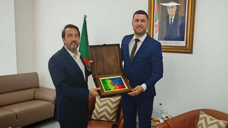 الجزائر والبوسنة تبحثان توسيع الشراكات الاقتصادية والاستثمارية