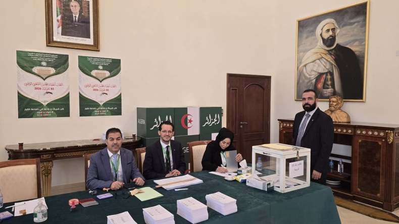 تشريعيات 2 جويلية.. أفراد الجالية الوطنية بالخارج يدلون بأصواتهم