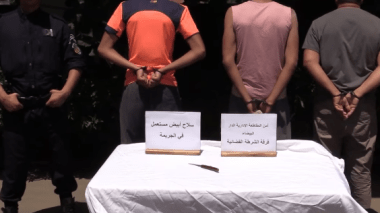 شرطة العاصمة توقف 3 متّهمين بقتل سائق سيارة أجرة في برج البحري (فيديو)