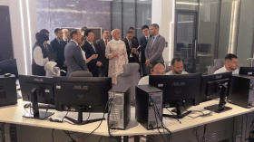 الجزائر والصين تبحثان توسيع التعاون في البنية التحتية الرقمية والذكاء الاصطناعي