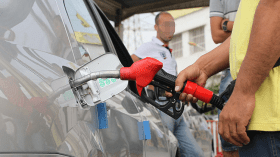 هذه كيفيات دفع رسوم الوقود على السيارات المغادرة للجزائر!
