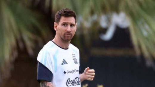 بِالفيديو: ماذا قال ميسي قبل مواجهة الجزائر؟