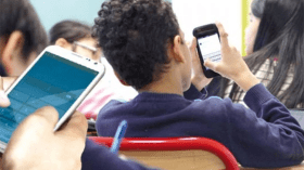 تحذيرات من مخاطر الشاشات وقلة النشاط البدني على التلاميذ
