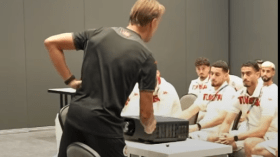 بالفيديو.. هذا ما قاله رونار للاعبي المنتخب التونسي في أول اجتماع