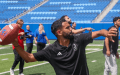 بالفيديو.. لاعبو المنتخب الجزائري يختبرون قدراتهم في كرة السلة وكرة القدم الأمريكية