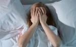 لهذا نتذكر المواقف المحرجة قبل النوم مباشرة؟