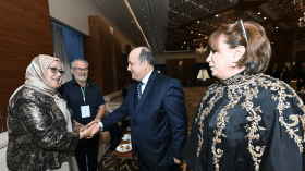 الوزير الأول يُشرف على مراسم إحياء اليوم الوطني للفنان
