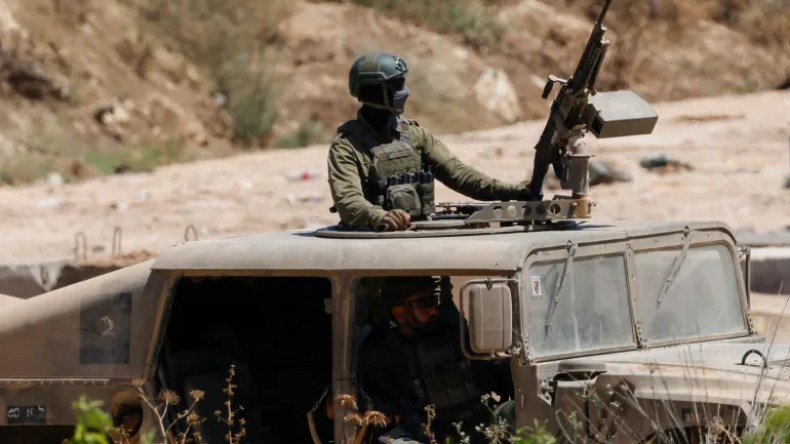مقتل ضابط كبير و3 جنود صهاينة في الجنوب.. وبن غفير يدعو إلى “إحراق لبنان بالكامل” مقتل ضابط كبير و3 جنود صهاينة في الجنوب.. وبن غفير يدعو إلى “إحراق لبنان بالكامل”