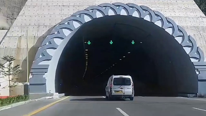 Temporary closure of Al-Hamdaniya tunnels in both directions