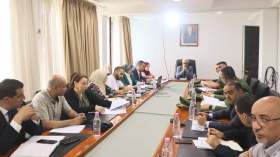 وزارة الأشغال العمومية تنسق مع قيادة الدرك الوطني لمراقبة وزن مركبات البضائع