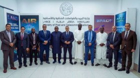 زروقي يقيّم تقدم مشروع الربط بالألياف البصرية العابرة للصحراء