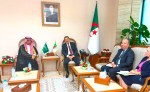 الجزائر والسعودية تبحثان تعزيز التعاون المالي