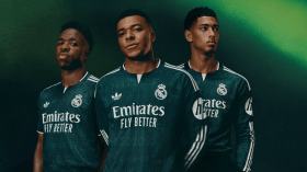 بالصور.. ريال مدريد يكشف عن القميص الثاني للموسم المقبل