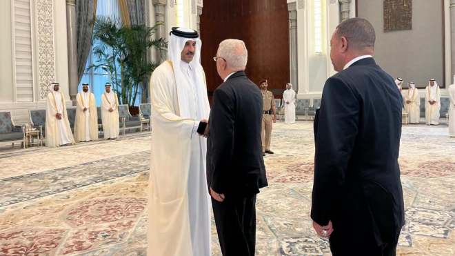 بتكليف من الرئيس تبون.. عزوز ناصري يقدم واجب العزاء لأمير قطر