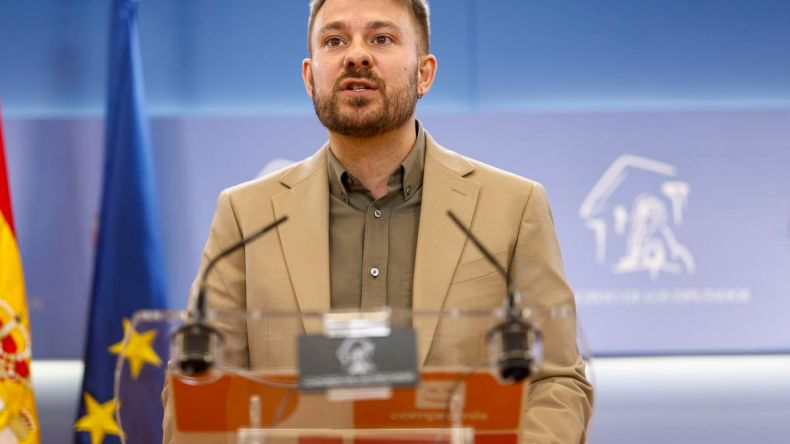 برلماني إسباني: المغرب “يبتزّ” إسبانيا بعد تحسّن علاقاتها مع الجزائر