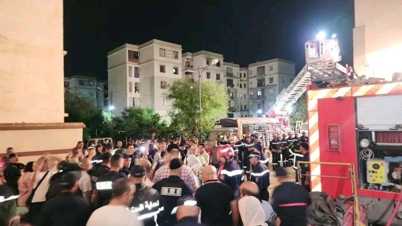 حريق وانفجار يهزان عمارة سكنية بوهران.. 23 مصابا بينهم أعوان حماية مدنية