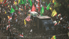 صور وفيديوهات.. هكذا يودّع عراقيون خامنئي في النجف وكربلاء!
