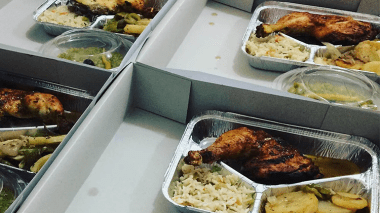 سيدات يحوّلن مطابخ البيوت إلى “مؤسسات” مصغرة