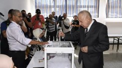 Le Général d’Armée Saïd Chanegriha accomplit son devoir électoral