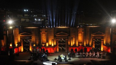 في أول مشاركة له بمهرجان جرش.. “أخطبوط العود” يخطف الأضواء