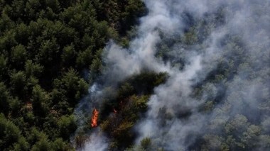 Incendies dans le sud de la France: L’UE annonce l’envoi de quatre avions bombardiers d’eau