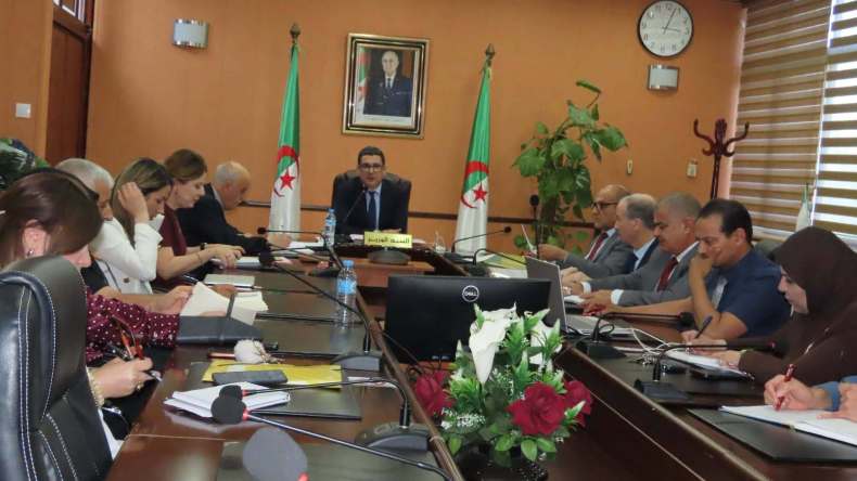 الجزائر وتشاد تبحثان تعزيز التعاون في مجال الصحة