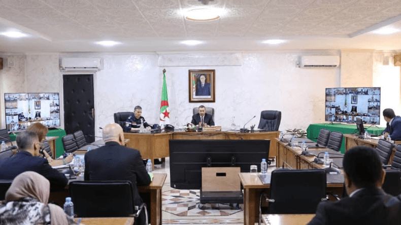 تعويض المتضررين من حرائق الغابات.. سعيود يترأس اجتماعا مع الولاة