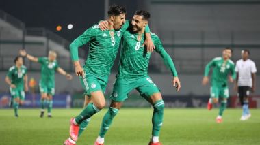 بلايلي وبونجاح يعتزمان الإعلان عن “تقاعدهما” قبل سبتمبر