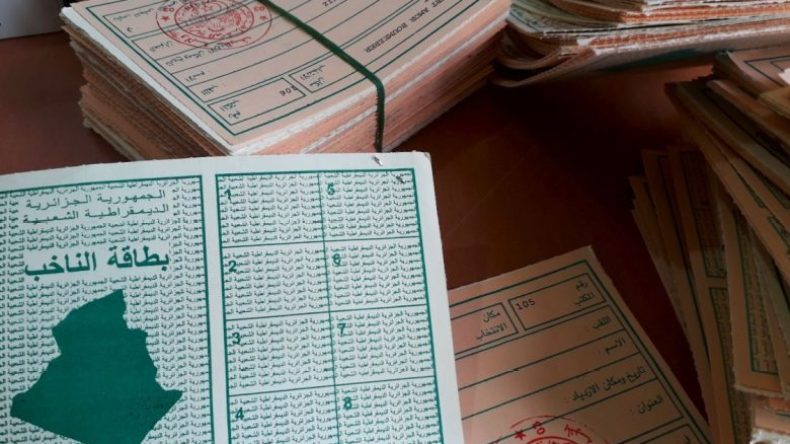 سلطة الانتخابات: تسلّم بطاقة الناخب “ممكن” يوم الاقتراع