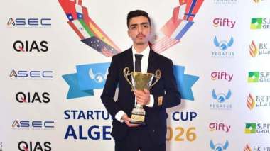 بداري يهنئ الفائز بالمرتبة الأولى في مسابقة “START UP WORLD CUP ALGERIA 2026”