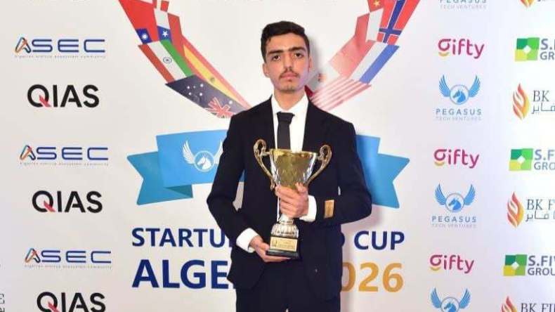 بداري يهنئ الفائز بالمرتبة الأولى في مسابقة “START UP WORLD CUP ALGERIA 2026”