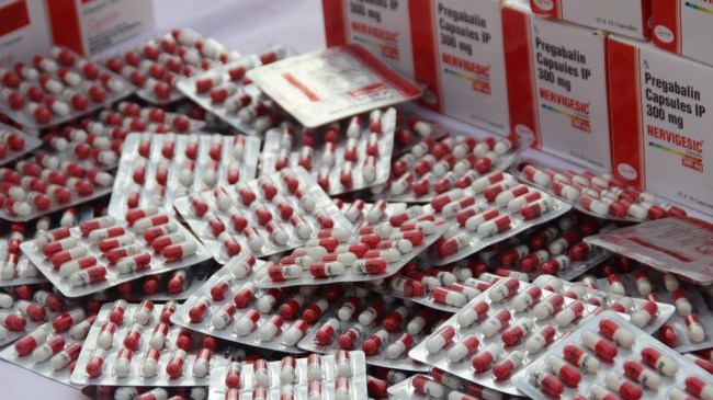 بالفيديو.. حجز أزيد من 14 ألف قرص مهلوس في عمليتين متفرقتين بتبسة   