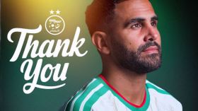 القائد رياض محرز يعتزل اللعب دوليا