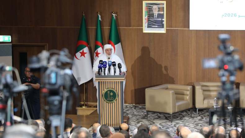 عميد جامع الجزائر: على الجامعة الإسلامية أن “تنفتح على مناهج العصر دون أن تفقد خصوصيتها”