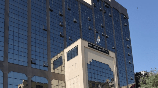 وزارة الاتصال تدعو إلى الامتناع عن تسجيل المقابلات مع أسر ضحايا حادث حافلة بومرداس