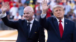 Trump met en garde la FIFA contre un remplacement d’Infantino