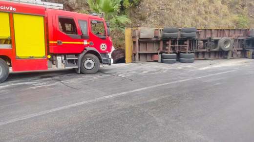 مآسٍ على الطرقات.. 4 وفيات و10 إصابات في حوادث مرور متفرقة