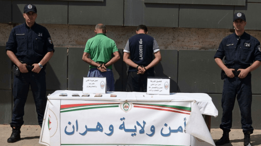 توقيف المعتدين على مسن من ذوي الاحتياجات الخاصة بوهران.. بينهم قاصر