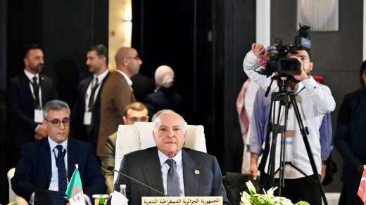 عطاف يشارك في اجتماع وزاري بالأردن لدعم القدس ويجري عدة مباحثات